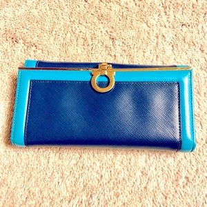 Salvatore Ferragamo Stingray Gancino Wallet